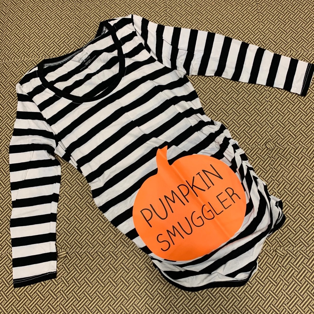 XS Halloween t-shirt by Motherhood Maternity